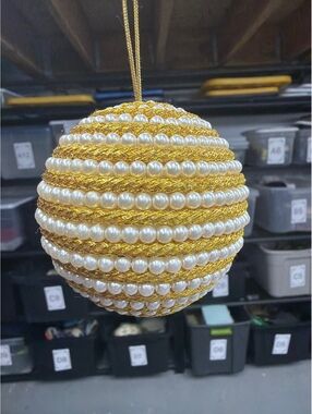 Silvestri Elegant Pearl & Gold Rope Ornament